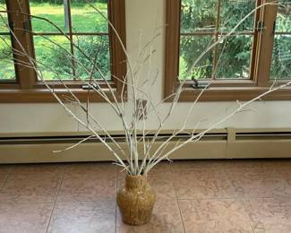 294 ceramictexturedvasewithwhitedecorat