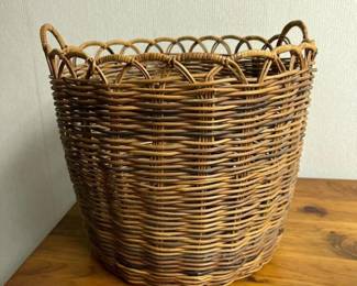 009 wickerbasketwithhandles