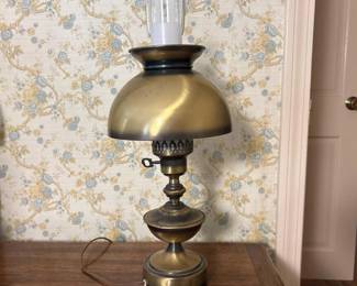 183 vintagemetallampwithglasschimney