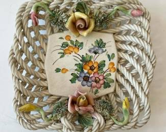 045 porcelainbasketdishwithappliedflowe