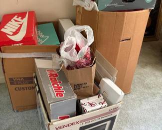 162 assortedboxesofholidaygiftwrapand