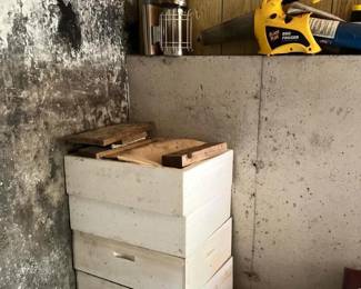 082 beekeepingequipmenthiveboxessmokerf
