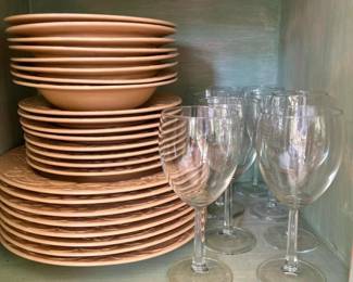 268 peachdinnerwareandgobletlotsavoirv