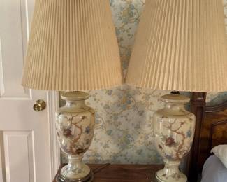 022 pairoffloralceramiclampswithpleate