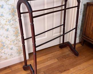 198 vintagewoodenquiltrack