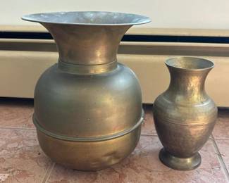 055 pairofbrasstonemetaldecorativevase