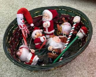 306 basketofflockedchristmassantaorname