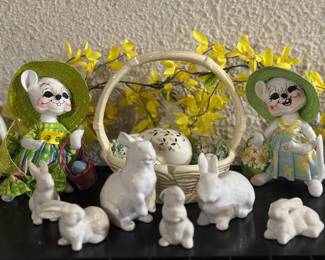 Large selection of Easter decor