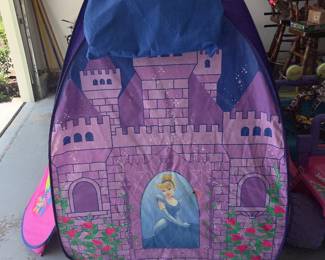 Princess pop-up tent