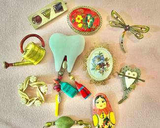 Vintage Pins of all Kinds 