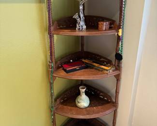 corner shelving
