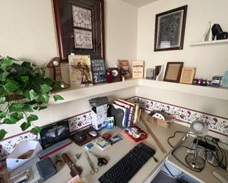 Office supplies and decor