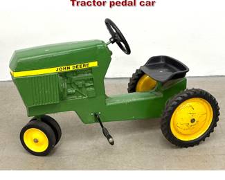 Lot 1726 John Deere Ertl Model 520 Pedal Tractor pedal car