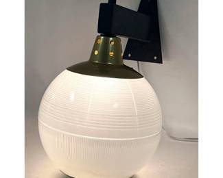 Lot 1421 Large Fidenza Vetraria wall lamp.