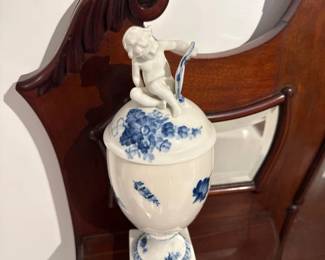 064 Set of 2 Royal Copenhagen Blue Flower Lidded VaseUrn