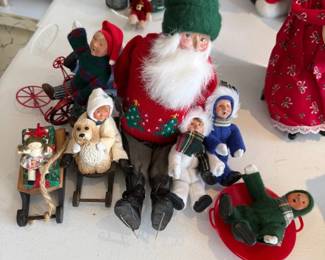 005 Byers Skating Santa with Children