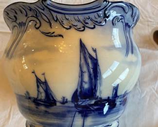 049 Delft Blue White Ceramic Vase with Sailing Ships
