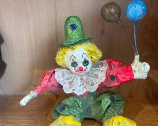 033 Vintage PapierMch Clown Figurine with Balloons