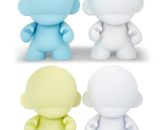 119 Four MUNNYWORLD 'Mega MUNNY' vinyl blank art toys by Kidrobot 2020s Each with factory molded marks Comprising two white, one pale green, and one powder blue, each with articulated arms 4 pieces Each height 18 in., width 13 in., depth 11 in. Estimate: $300 - $500