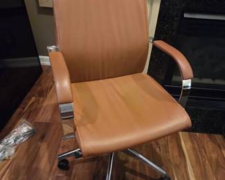 Set of 4 Contemporary Tan Faux Leather Executive Office Chairs