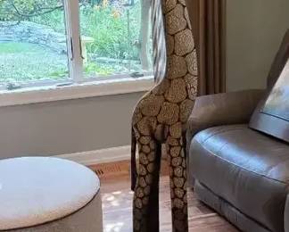 04 Wooden Giraffe Family Sculptures 3 Pieces