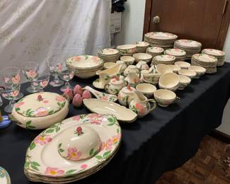 Desert Rose 104 pieces of dinnerware + 40 more of serving pieces / Set is in nice condition