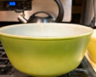 3 old pyrex bowls