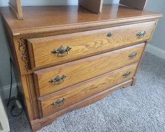 Dresser