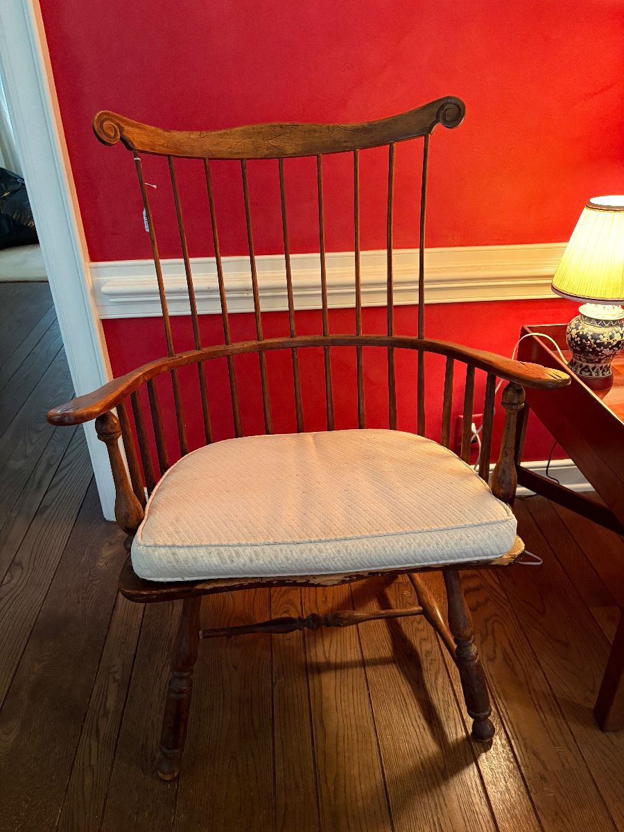 1750's  handmade Windsor Comb chair Male chair