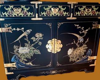 Chinoiserie 1980s black laquer cabinet