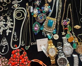 Costume Jewelry  Replica Watches