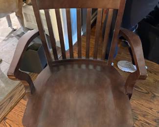 Solid desk chair with wheels