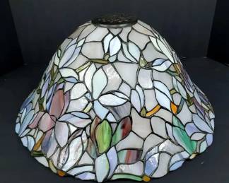 Tiffany Style Magnolia Pattern Lamp Shade