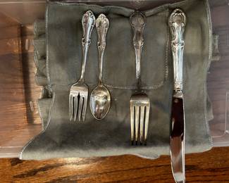 Silverware set of 12