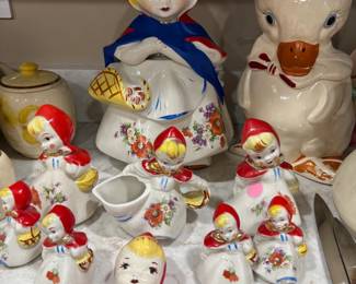 Hull Little Red Riding Hood collectibles.