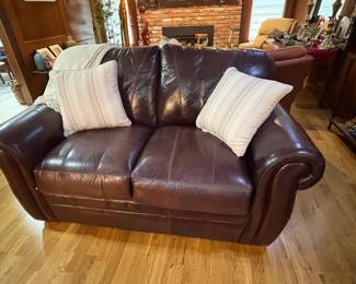Nice leather love seat.