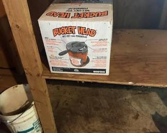 Bucket head shop vac