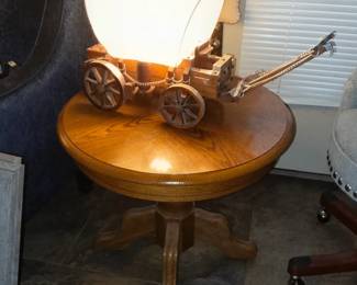 Covered wagon lamp
