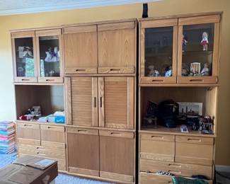 Wall shelving unit 