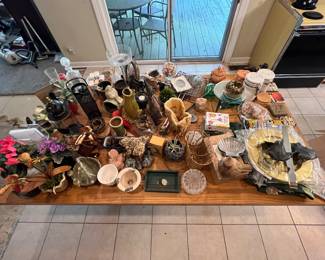 Lots of collectibles 