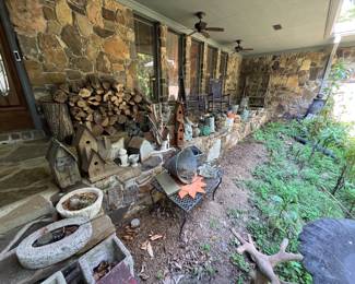 Birdhouses & planters