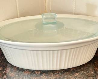 LARGE OVAL CORNING WARE FRENCH WHITE 4-QT. CASSEROLE DISH/LID