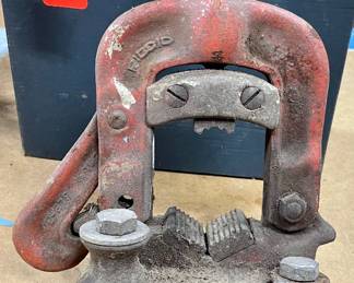 Vintage RIDGID Bench Yoke Pipe Vise
