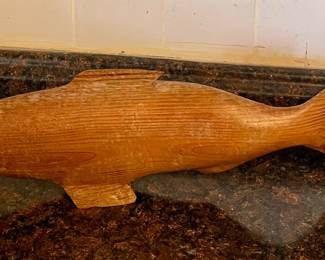 HANDCRAFTED WOODEN FISH SCULPTURE