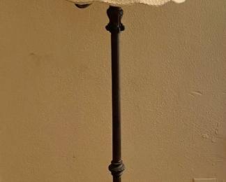 CAST IRON FLOOR LAMP