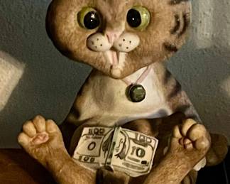 LARGE VINTAGE CAT BOBBLEHEAD FIGURE