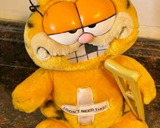 VINTAGE 1981 DAKIN GARFIELD PLUSH TOY