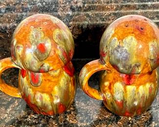 VINTAGE STUDIO ART POTTERY "MUSHROOMS" S&P SET by SHIRLEY CLARK