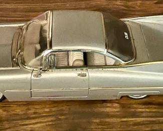 DIE-CAST CADILLAC by JADA