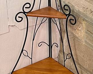 WROUGHT IRON/WOOD CORNER SHELF UNIT